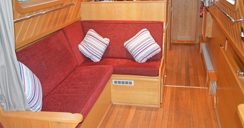 Shared narrow boat Solace